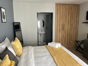 Black Villa Lodge
