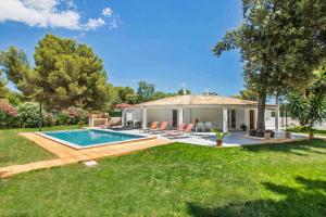 Charming Casa Encinar in Tranquil Residential Area