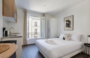 Paris 16, Lux Studio - Steps from metro 9!