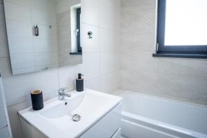 Barrique 33 - Breakfast delivered & Minibar - Mall Area