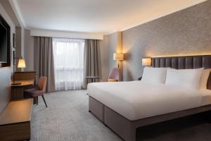 DoubleTree by Hilton Dartford Bridge