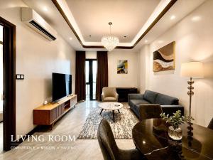 2BR Family Suite One Euphoria Free use Pool & Gym