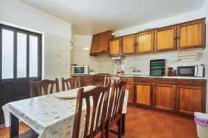 Helio Baleal Beach House
