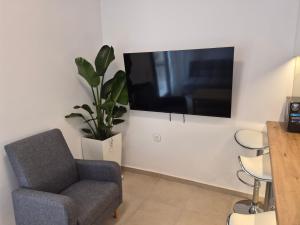 AEOLLOS Luxury APRTS