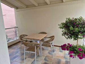 AEOLLOS Luxury APRTS
