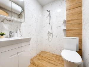 1BR Golden Urban Hive with Parking