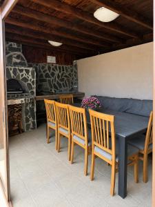 Helena Guest House - Pool & Sea View