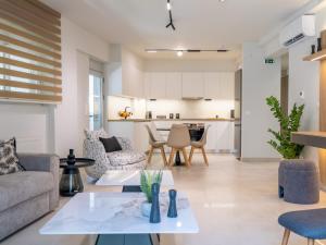 AirRent Apartments 5 Luxury Penthouse Jacuzzi Parking
