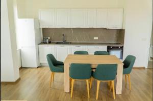 Spacious Family Apartment Near the Sea