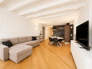 Prestigious & Elegant Suite
