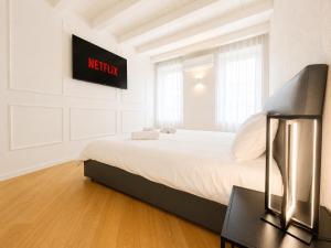 Prestigious & Elegant Suite