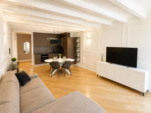 Prestigious & Elegant Suite