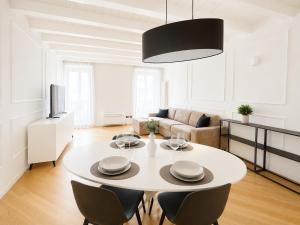 Prestigious & Elegant Suite