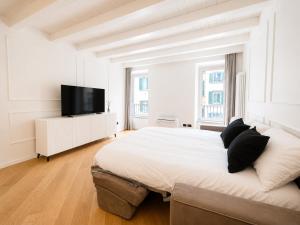 Prestigious & Elegant Suite