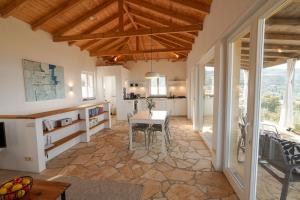 Philia-Modern Living with Panoramic Sea View