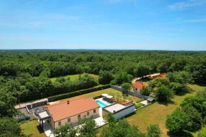 Holiday House Sontag
