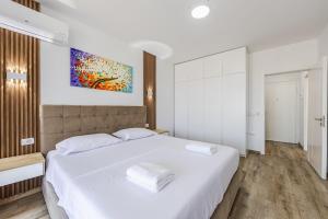 Adriatic Escape Apartment Steps from the Beach by PikHost