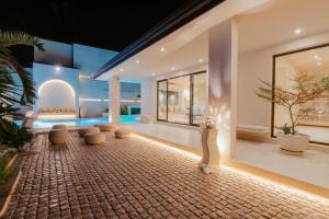 Salt & Palm Villa