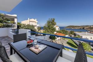 Elegant Coastal Retreat, Hot Tub and Sea Views By KB Hospitality
