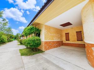 Chalet De Palm Resort Hatyai