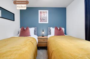 Work Stay Parking Sleeps 9 Free WiFi 3 BDR