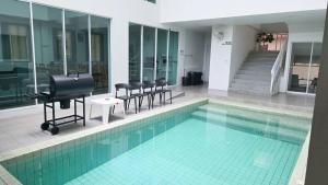 The Inn10 Pool Villa Pattaya, Entire 5-9 BR, Please view photos before booking