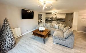 Hillhouse Hideaway