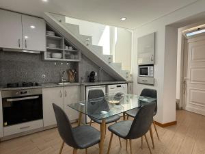 Charming Apartment with Balcony in Campanhã