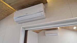 스테이근처, Stay Geuncheo, Cozy Private House Near Jeju Airport, Stone Walls, Soaking Tub & Hotel Bedding