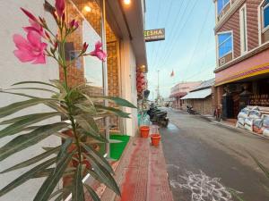 EESHA Beach View Stay - Near Temple and Beach