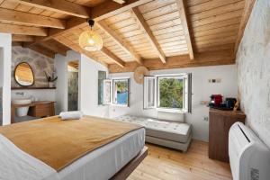 Sea Whisper Beachfront villa reached only by boat
