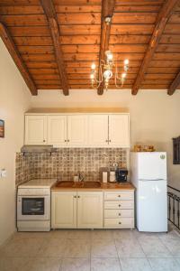 Chrysis Boutique Traditional guesthouse