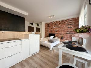 Zakładowa Modern Living Studio by BookingHost