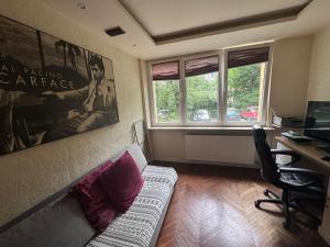 Francesco Nullo 2-Bedroom Apartment with Balcony