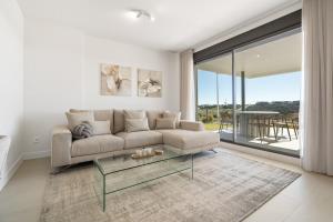 Modern 3-Bedroom Apartment Camarate Hills RDR556