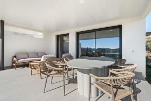 Modern 3-Bedroom Apartment Camarate Hills RDR556
