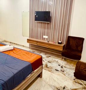 Yash Residency Lodging And Boarding