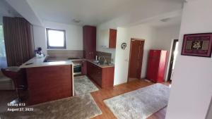 Villaweb apartment 1st floor, 3rooms just 5min drive to center and airport