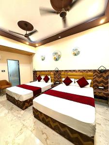 Premium Hotel EXO-Near Temple and Ghat#Parking and Comfort Stay#Premium Service