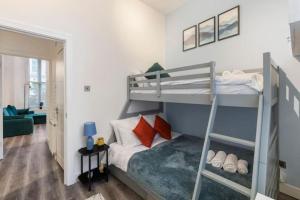 Apartment - Sleeps 7 - Paddington Station 5 mins