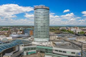 Stylish City View Apartment At Rotunda 3