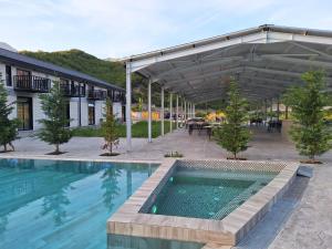 Lumi i Bardhe Hotel & Restaurant