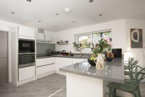 Estuary Watch - River view, Pets welcome, Family Friendly