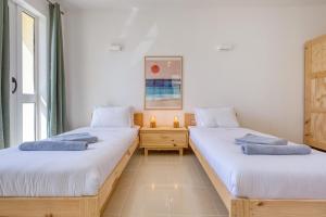 Charming penthouse with 3 sun terraces JCUT2-1