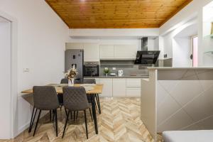 Konak Olive Guesthouse Heart of Vlora by PikHost