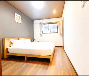 Haruka House 9 min Metro Walk to Tsutenkaku