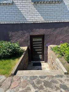The Modern Center Flat - Steps to Shopping and Smiltyne Ferry