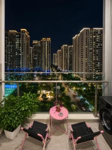 Susu Homes Family 1BR Plus Apartments - Zenpark & Pavilion