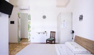 Stanza storica Gran stella leccese, A7passi da " camera con bagno e balconcino privato e con ingresso semi-indipendente - wi-fi "