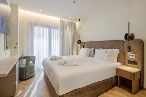 Twelve Luxury Living by 8essentially